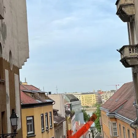 Pala Garden Apartment